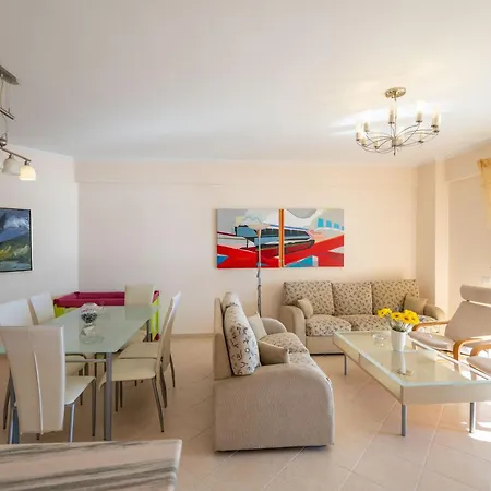 公寓 Stunning Two Bedrooms Steps From The Sarandë