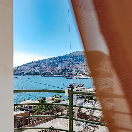 Stunning Two Bedrooms Steps From The Sarandë