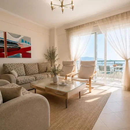 Appartement Stunning Two Bedrooms Steps From The *