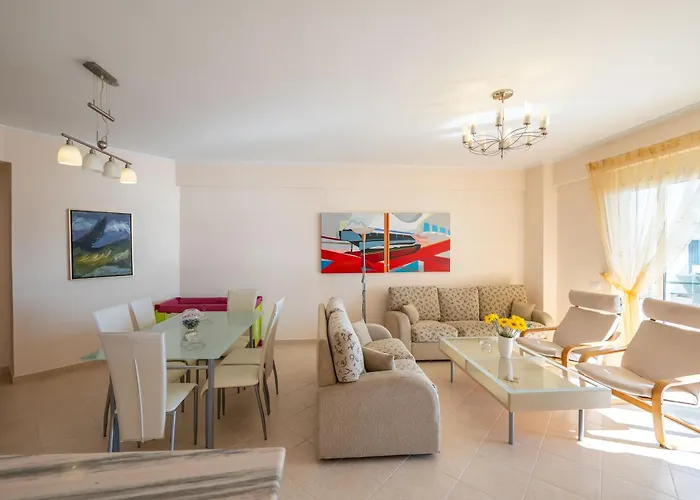 公寓 Stunning Two Bedrooms Steps From The Sarandë