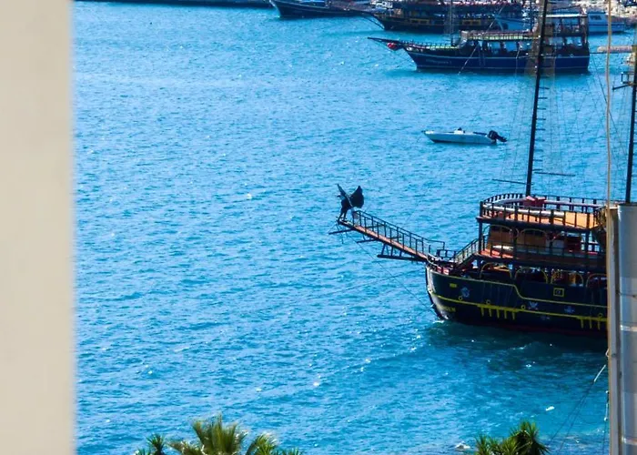 Stunning Two Bedrooms Steps From The 公寓 *