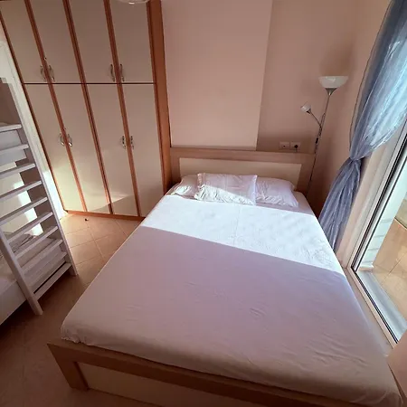 Apartment Stunning Two Bedrooms Steps From The