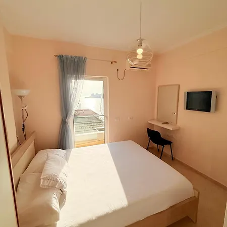 Apartment Stunning Two Bedrooms Steps From The *