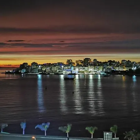 Stunning Two Bedrooms Steps From The Apartment Sarande