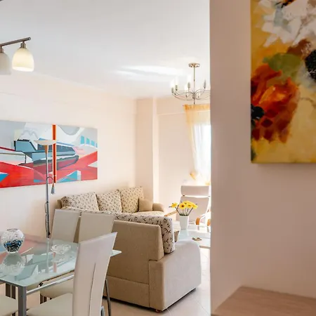 Stunning Two Bedrooms Steps From The * Saranda