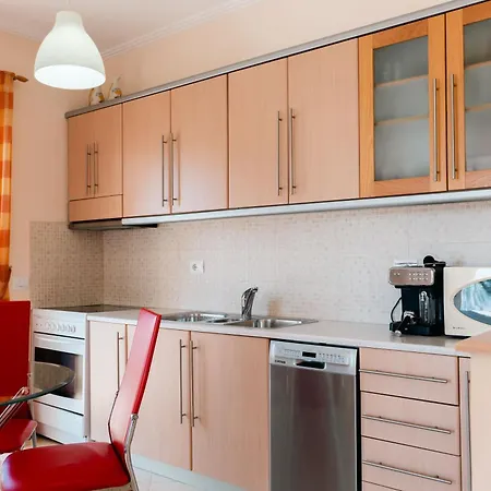 Stunning Two Bedrooms Steps From The * Sarandë