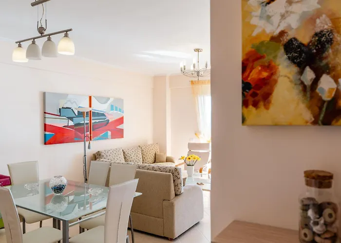 Stunning Two Bedrooms Steps From The * Sarandë