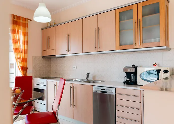 Stunning Two Bedrooms Steps From The * Sarandë